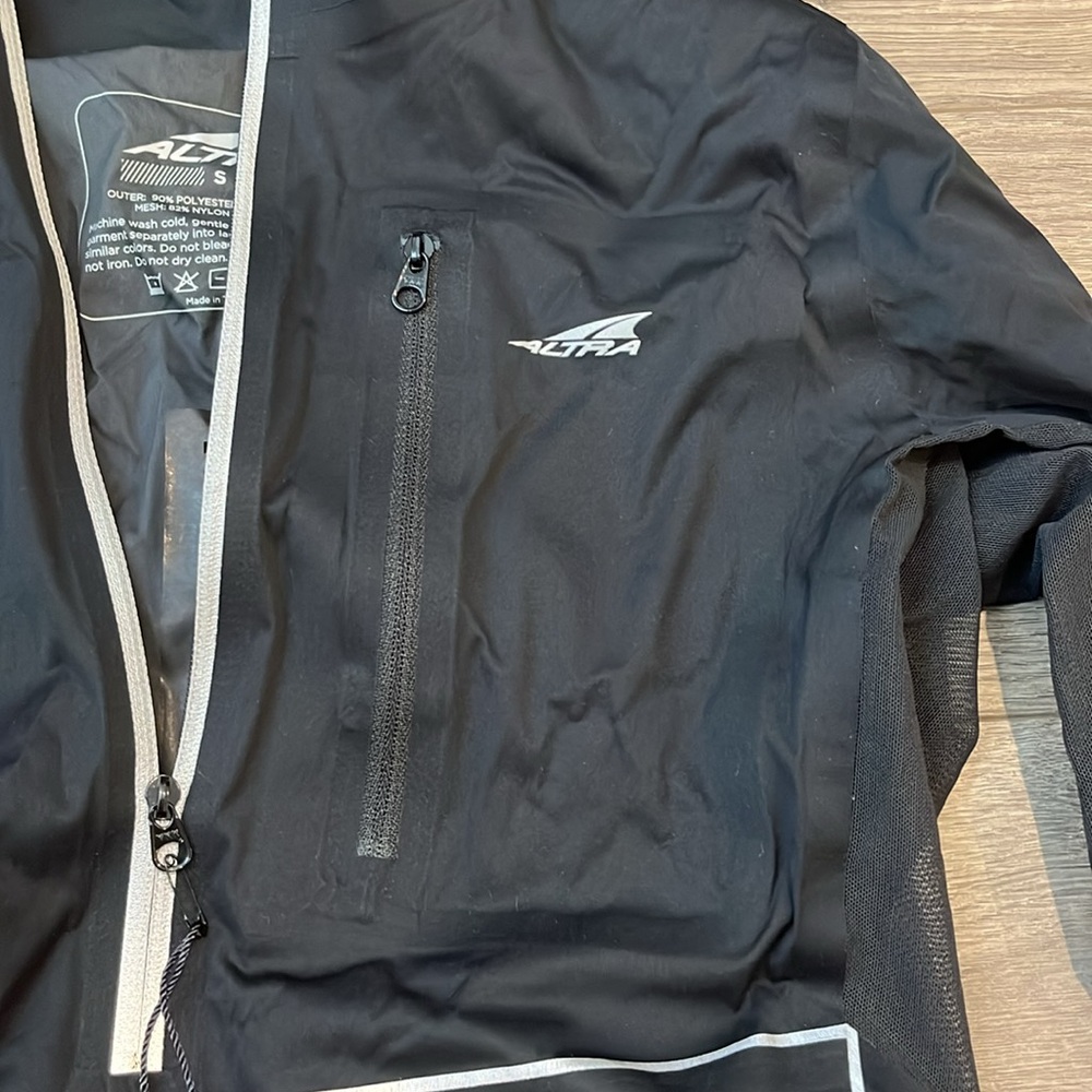 Altra Running Jacket - Picture 4 of 4